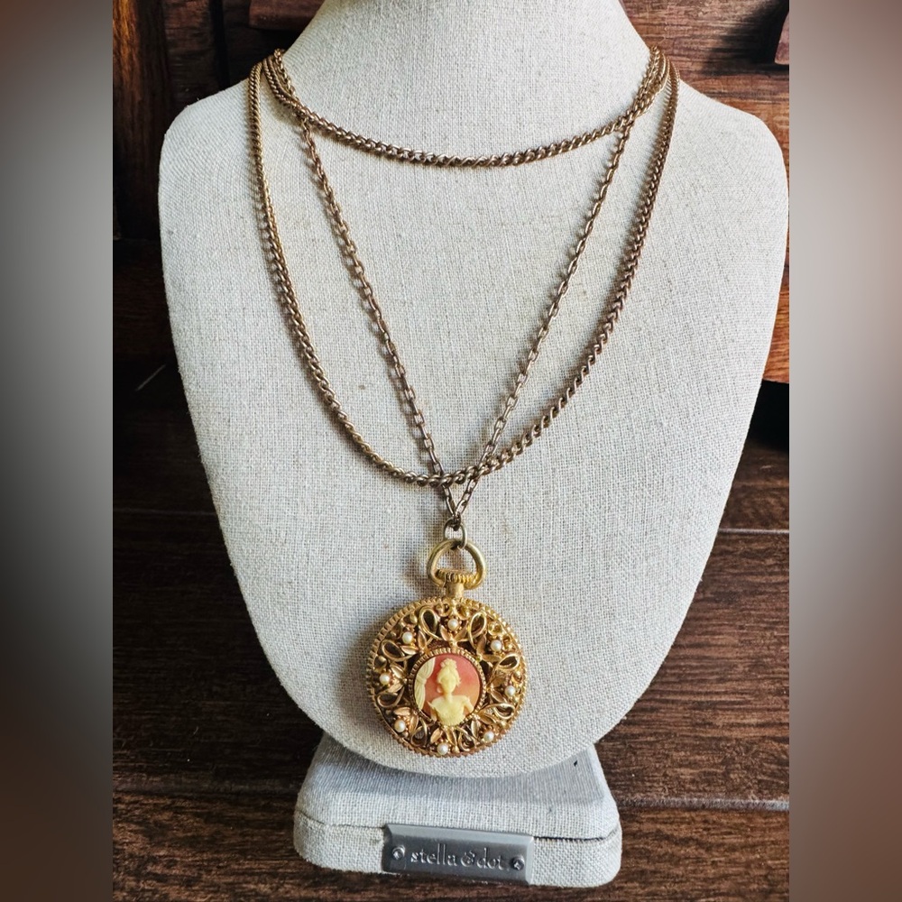 Vintage Cameo Young Girl Filigree Pendant with Pearl Beads Beautiful